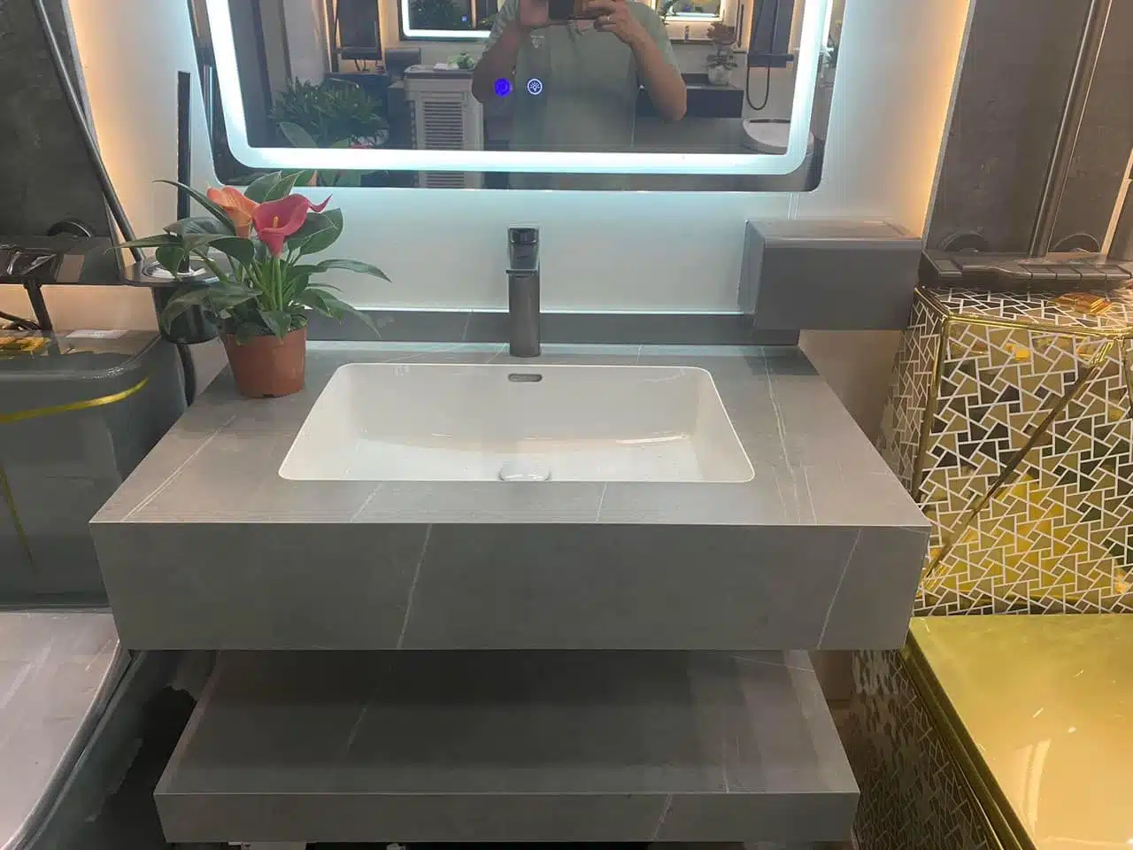 Các màu combo bàn đá tràn viền 50x80