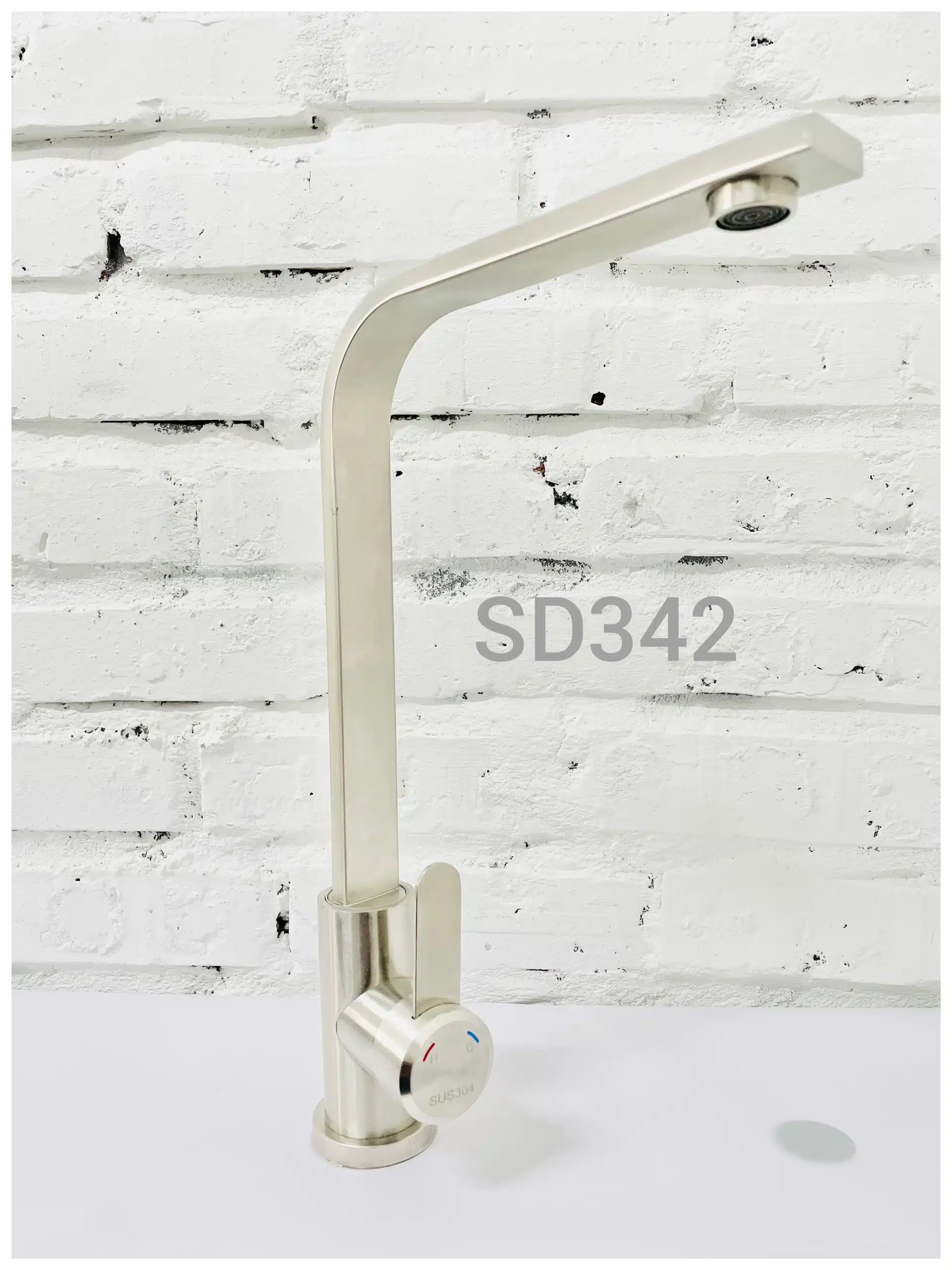 VÒI RỬA BÁT NÓNG LẠNH SD342