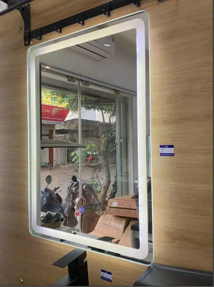 GƯƠNG LED CHỮ NHẬT DỌC 70X50